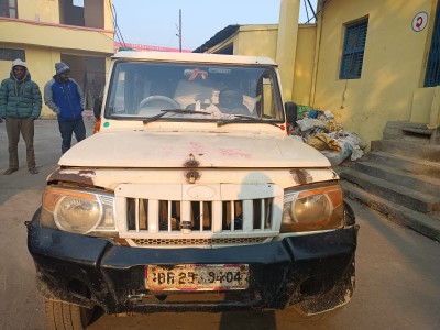 अवैध मदिरासहित बोलेरो गाडी सशस्त्र प्रहरीको नियन्त्रणमा